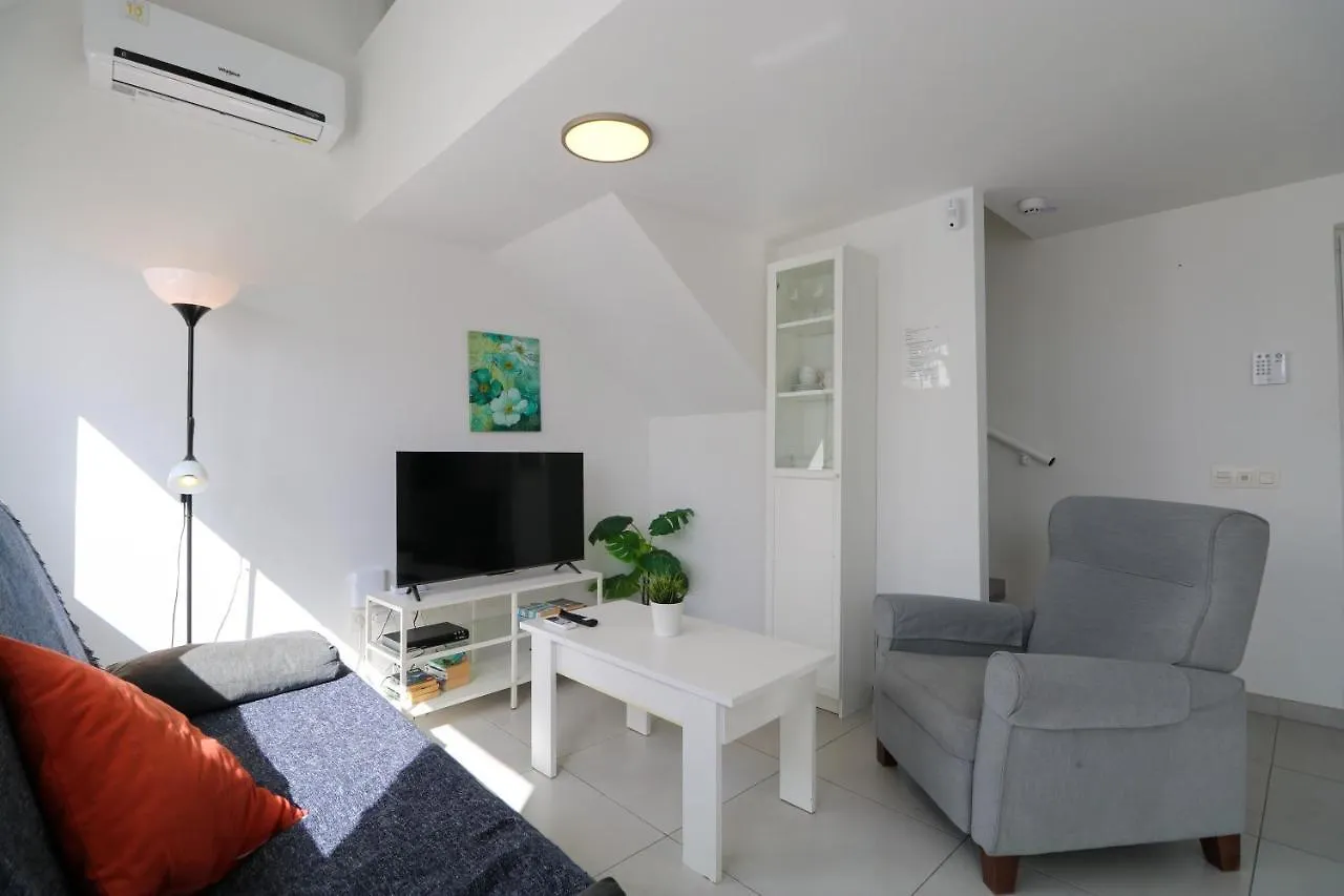 Sunset Terrace Near Anfi Beach location